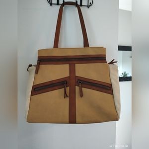 Time and Tru Gogi Tote Bag